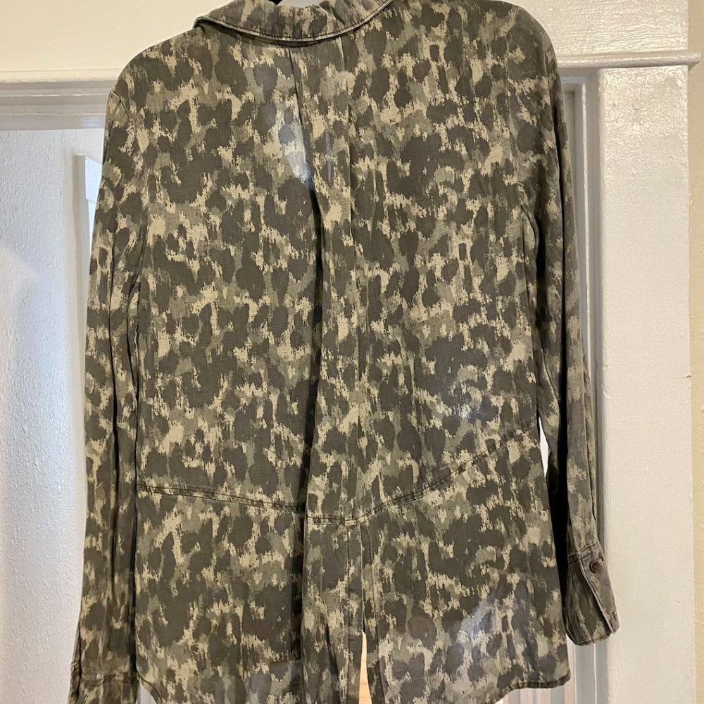 Bella Dahl Button Down - Picture 3 of 3